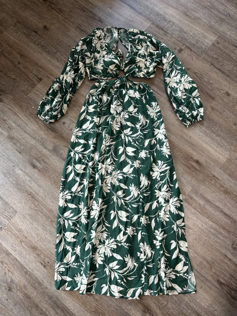 NWT Abercrombie & Fitch Maxi Dress XS Long Sleeve Plunge Cutout Green Floral